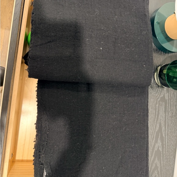 CHANEL Classic Black Wool Scarf - Picture 9 of 9